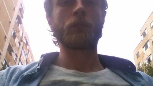 UPDATE Un membru AUR, angajat al Senatului, a fost prins de SPP cu cannabis. Acesta a demisionat din partid și de la Parlament / VIDEO George Simion, susținător al plantațiilor de ”cânepă românească”