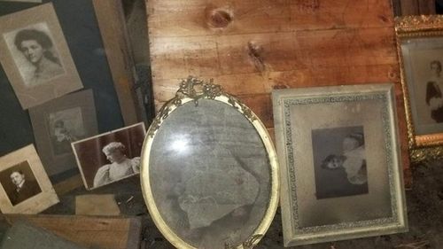 Au fost descoperite rămășițele unui studio foto de acum 100 de ani în statul New York: A fost ca şi cum aş fi păşit într-o capsulă a timpului