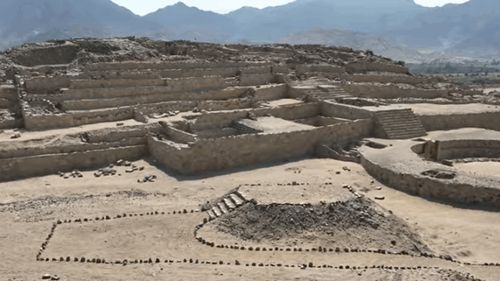 VIDEO Descoperire arheologică majoră în Peru / Oraș antic cu temple și sculpturi ceremoniale, vechi de 3.500 de ani