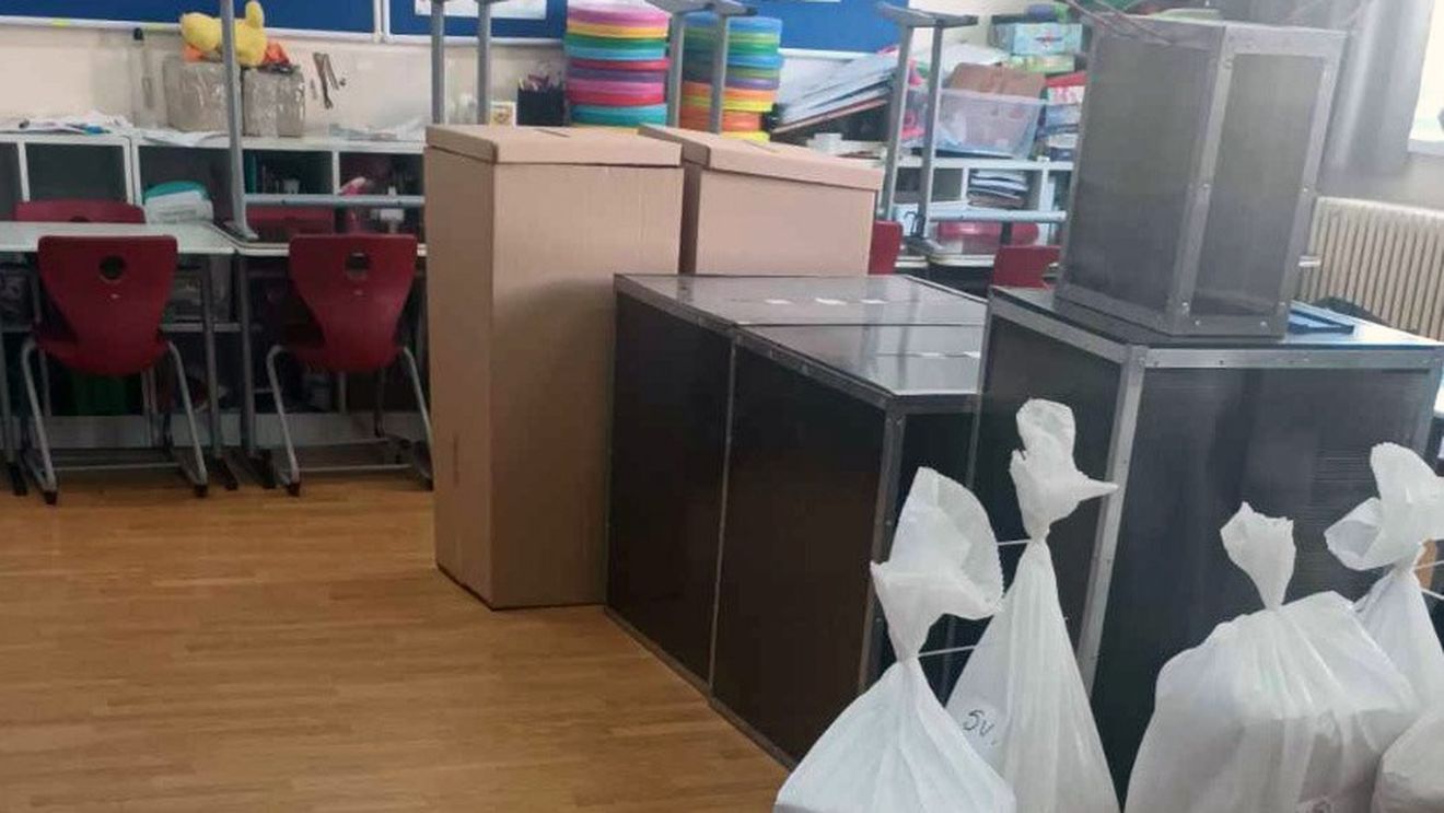 UPDATE Poliția anunță că face ”verificări de urgență” în cazul sacilor cu buletine de vot de la Constanța legați cu ”arici”, după ce Biroul Electoral Județean a semnalat că nu sunt sigilați / Ce spune prefectul