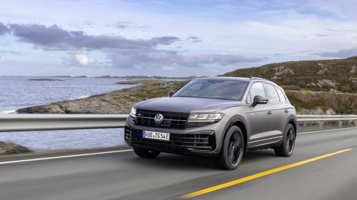 Depășită de industria chineză, Europa ar putea da dovadă de mai multă flexibilitate în ceea ce privește interzicerea motoarelor termice în 2035