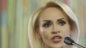 VIDEO Firea, despre anunţul susţinerii PNL pentru Nicuşor Dan: ”Ca nuca în perete şi colac peste pupăză. Este noaptea minții”