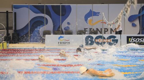 Patrick Sebastian Dinu câștigă medalia de aur în proba de 100 m mixt la Campionatul Național în bazin scurt/ Bronz pentru David Popovici