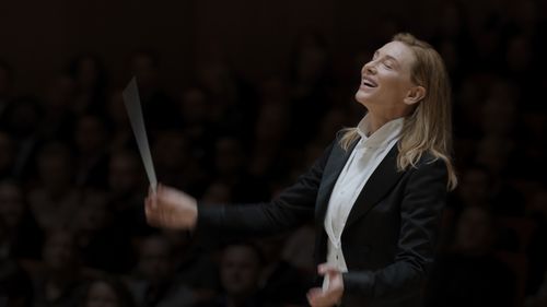 Filmul TÁR cu Cate Blanchett în rolul unei dirijoare de geniu, proiectat în premieră în București la Festivalul filmului independent american