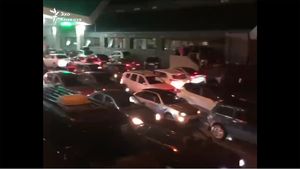 VIDEO Cozi uriașe de mașini la mai multe frontiere ale Rusiei. Populația rusă încearcă să fugă în Georgia, Finlanda, Kazahstan și Mongolia: „Nu vreau să fiu carne de tun”
