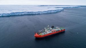 SUA accelerează producția de spărgătoare de gheață pentru a-și afirma dominația în Arctica, pe fondul tensiunilor geopolitice în creștere