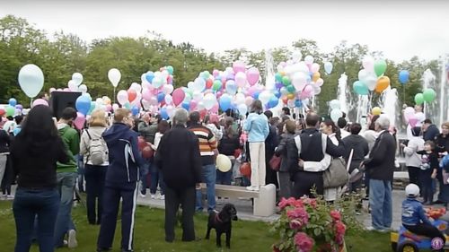 Ziua Părinţilor de Îngeri: Clădiri din 13 oraşe vor fi iluminate pe 15 octombrie în culorile roz şi bleu