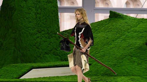 Louis Vuitton toamnă-iarnă 2026-2027: de ce își pierde coerența cea mai recentă colecție a casei de modă