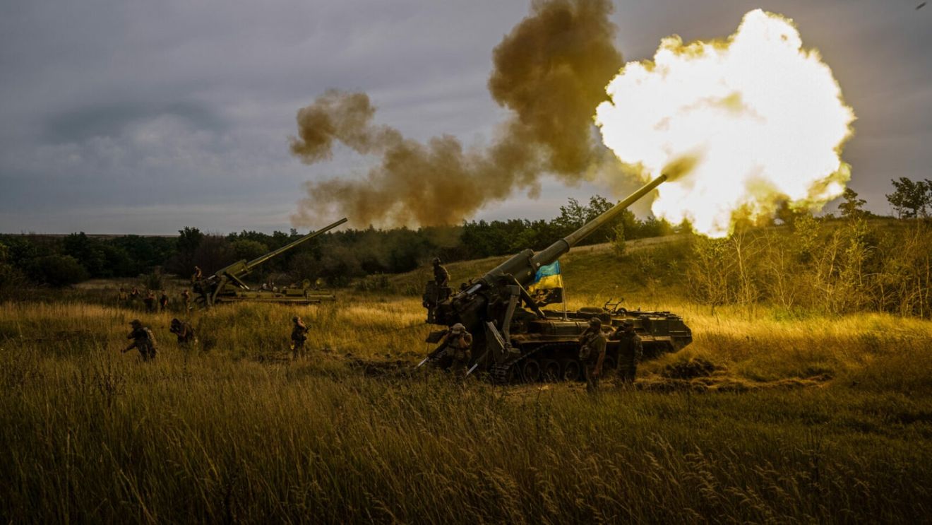 Wall Street Journal: Germania va cofinanța extinderea unei fabrici de muniție din România pentru a produce obuze compatibile cu armele Ucrainei