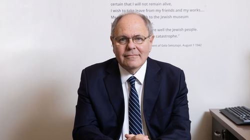 Directorul Memorialului Yad Vashem din Ierusalim: “Denazificarea” Ucrainei invocată de Putin ca motiv al invaziei “denaturează și trivializează Holocaustul”