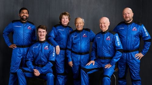 LIVE Blue Origin reia zborurile turistice spațiale după o pauză de aproape 2 ani