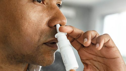 Cercetătorii turci susțin că au descoperit un spray nazal care ucide coronavirusul într-un minut: Uciderea virusului într-un timp scurt înseamnă prevenirea intrării acestuia în celule și reducerea numărului de viruși din organism