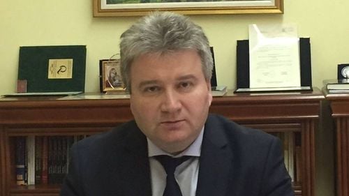 O nouă metodă pentru a putea candida a treia oară la conducerea universității: rectorul Universității din Oradea demisionează – eBihoreanul.ro