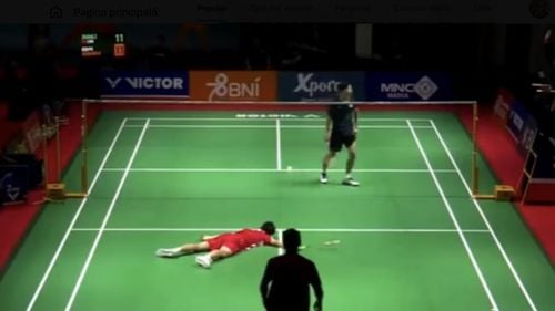 Un jucător chinez de badminton în vârstă de 17 ani a murit pe teren