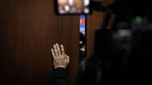 Proteste pentru libertatea presei în o sută de orașe poloneze împotriva unei legi care interzice companiilor din afara Europei să controleze afacerile media