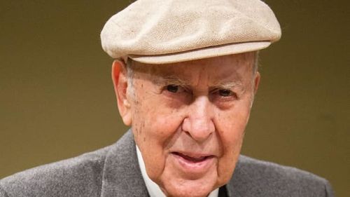 Carl Reiner, una dintre legendele comediei americane, a murit la vârsta de 98 de ani