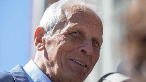 Stolojan, despre măsurile fiscale: ”Noi la cheltuieli am adoptat întotdeauna cele mai simple şi mai proaste metode” / ”Nu mai facem nicio analiză. Cine are nevoie de bani, cine nu are nevoie, cine e supra-încărcat cu personal...”
