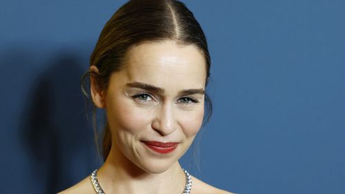 Filmul de groază „When Darkness Loves Us”, cu Emilia Clarke și Victoria Pedretti, va fi lansat la Cannes prin intermediul Cornerstone