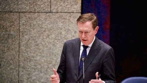 BREAKING Ministrul Sănătății din Olanda, responsabil cu oprirea crizei coronavirusului, și-a dat demisia joi după ce, cu o zi înainte, a spus în Parlament că este epuizat/ Premierul anunțase recent că vrea imunitate colectivă pentru olandezi