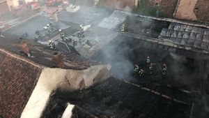 UPDATE: Incendiu lângă restaurantul Zorba the Greek din Brașov, localul a suferit pagube minime, nici o victimă