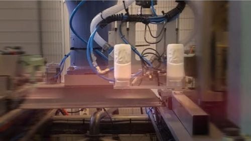 Compania Coca-Cola testează prima sticlă de hârtie / Producătorul de vodcă Absolut și compania de bere Carlsberg intenționează să folosească, de asemenea, ambalaje de hârtie