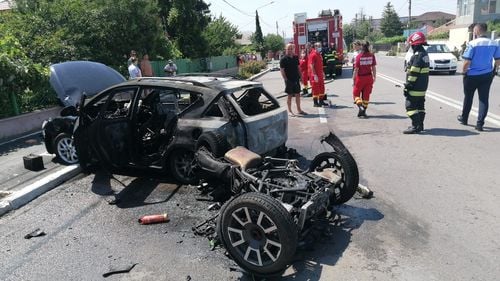 Un motociclist a murit în urma unui accident din Constanța/ Impactul a fost urmat de un incendiu