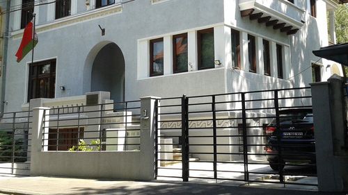 Clotilde Armand preia propunerea susținută de Andrei Oișteanu și va iniția schimbarea numelui străzii pe care se află Ambasada Republicii Belarus: Strada Tuberozelor din Sectorul 1 să se numească Str. Roman Protasevich