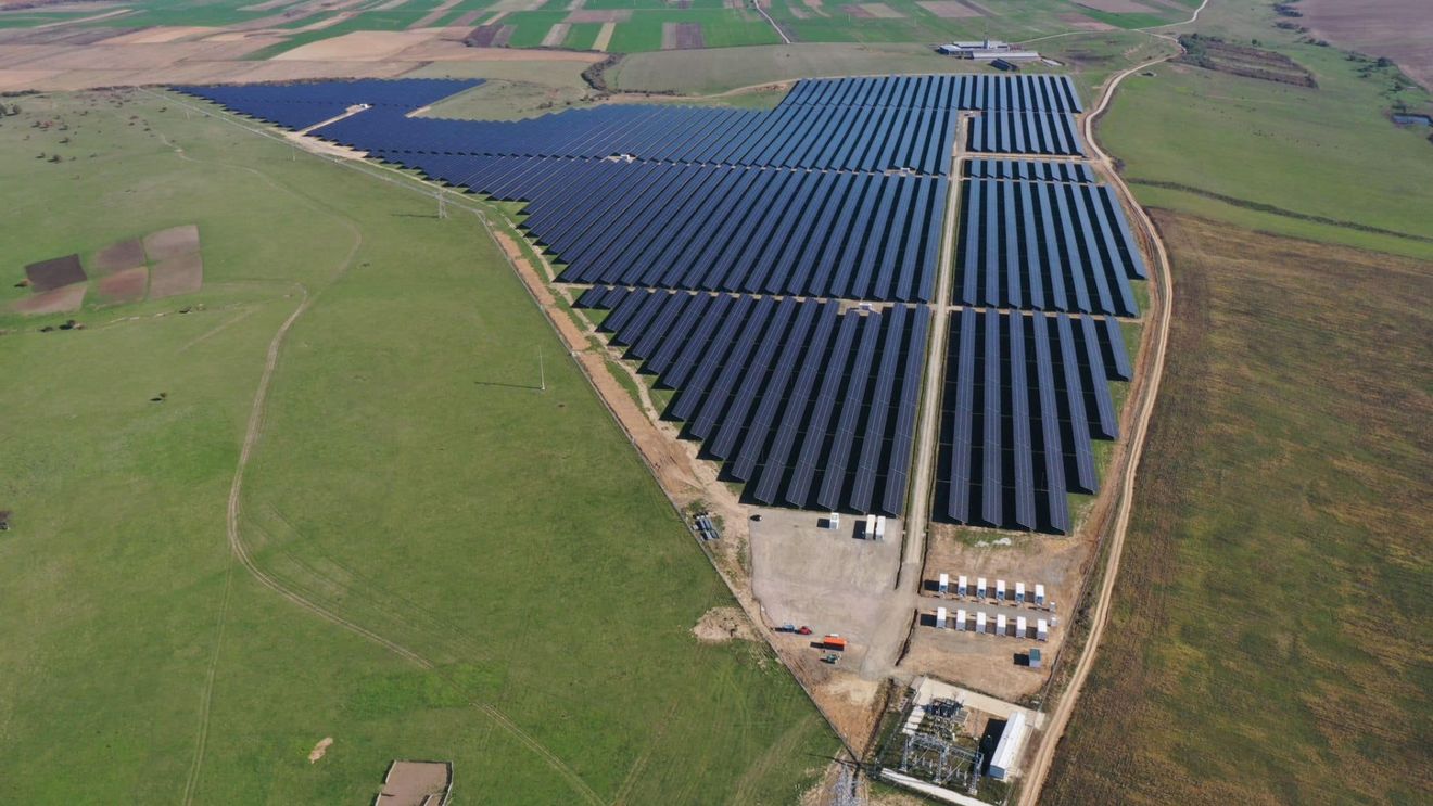 A fost inaugurat parcul fotovoltaic"Sărmăşag", cel mai mare finalizat cu finanţare din PNRR /  Are o putere instalată de 51,4 MW şi stocare în baterii