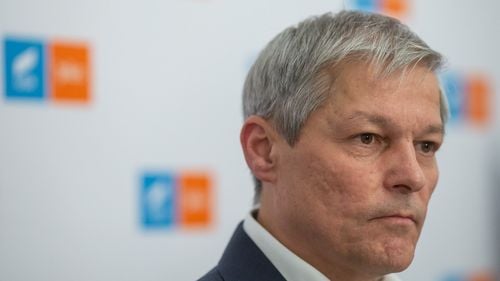 Dacian Cioloș a depus lista miniștrilor: Programul nostru poate să pară dur, dar e nevoie de măsuri excepționale/ Decizia noastră e cea care avantajează pe toată lumea