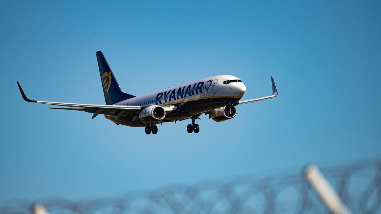 Ryanair a transportat 19,3 milioane de pasageri în luna iunie, un număr record