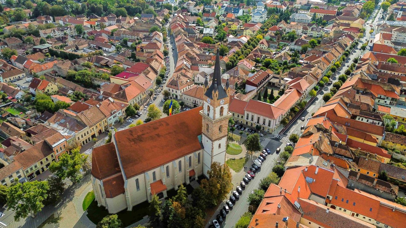 Bistriţa, inclusă în Reţeaua Oraşelor Creative UNESCO: O recunoaştere mondială a patrimoniului nostru arhitectural, a modului în care am ştiut să îmbinăm tradiţia cu inovaţia, dar şi a viziunii noastre pentru viitor