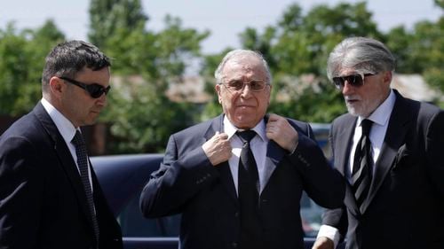 UPDATE Operația la inimă la care a fost supus Ion Iliescu s-a încheiat, iar fostul președinte se simte bine