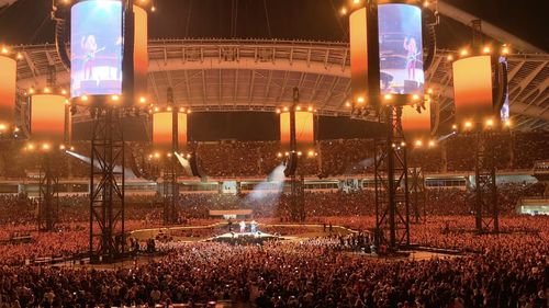 VIDEO Metallica a oferit Greciei un moment „Zorba” la concertul de la Atena / La București ar putea cânta o melodie folclorică şi una rock / În 2019 au cântat "De Vei Pleca"