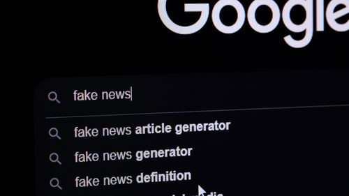 Conturile false ieftine din online transformă dezinformarea într-o „piață subterană înfloritoare”, potrivit unui studiu