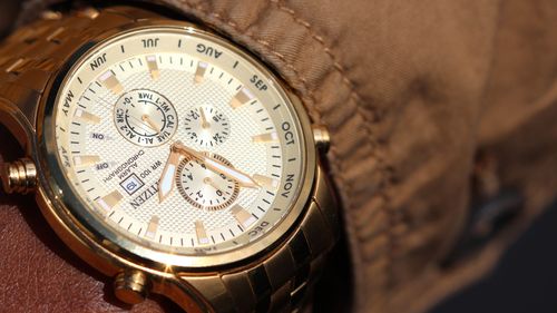 Febra aurului trimite ceasuri de lux vintage la topitorie