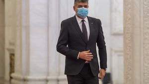 Ciolacu: Avem datoria ca astăzi să onorăm contribuția celor care țin pe umerii lor această națiune. Să nu uităm că România este în primul rând a lor, nu doar a celor privilegiați din vârf