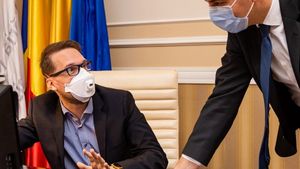 Fritz: Salariile bugetarilor, prea mari pentru cine freacă menta şi prea mici pentru dornicii de muncă / S-au retras când au aflat că salariul pentru poziția de administrator public este de 17.000 de lei pe lună