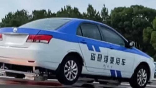 O universitate din China testează mașini care folosesc levitația magnetică, capabile să atingă o viteză de 230 de kilometri pe oră