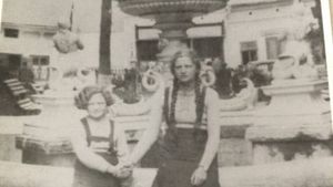 Ziua Holocaustului din România: Mirjam și Sylvia – deportate în Transnistria, supraviețuitoare, medici, nonagenare – povestesc tragica lor experiență
