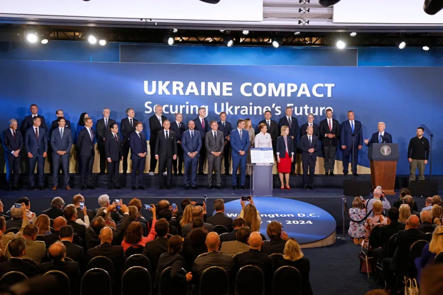 Nicolae Ciucă și Joe Biden și Volodimir Zelenski la Consiliul NATO Ucraina