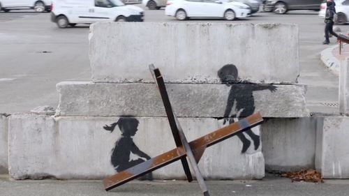 Hoţul unei opere de Banksy se justifică la tribunal: "Graffiti-urile stradale nu au nicio valoare" / Apărarea susține că obiectul furat nu este un bun cultural, ci artă "sălbatică", realizată "fără autorizaţie"
