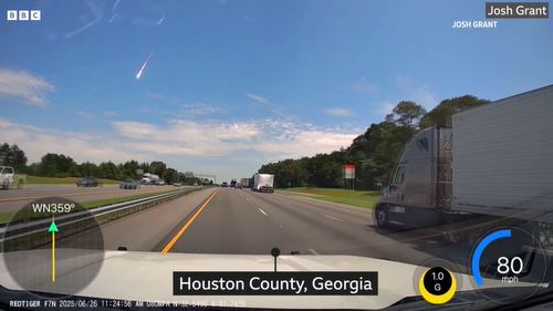 Meteorit mai vechi decât Pământul, format în urmă cu aproape 4,5 mld ani, prăbuşit pe acoperişul unei case din Georgia (SUA) - cercetător