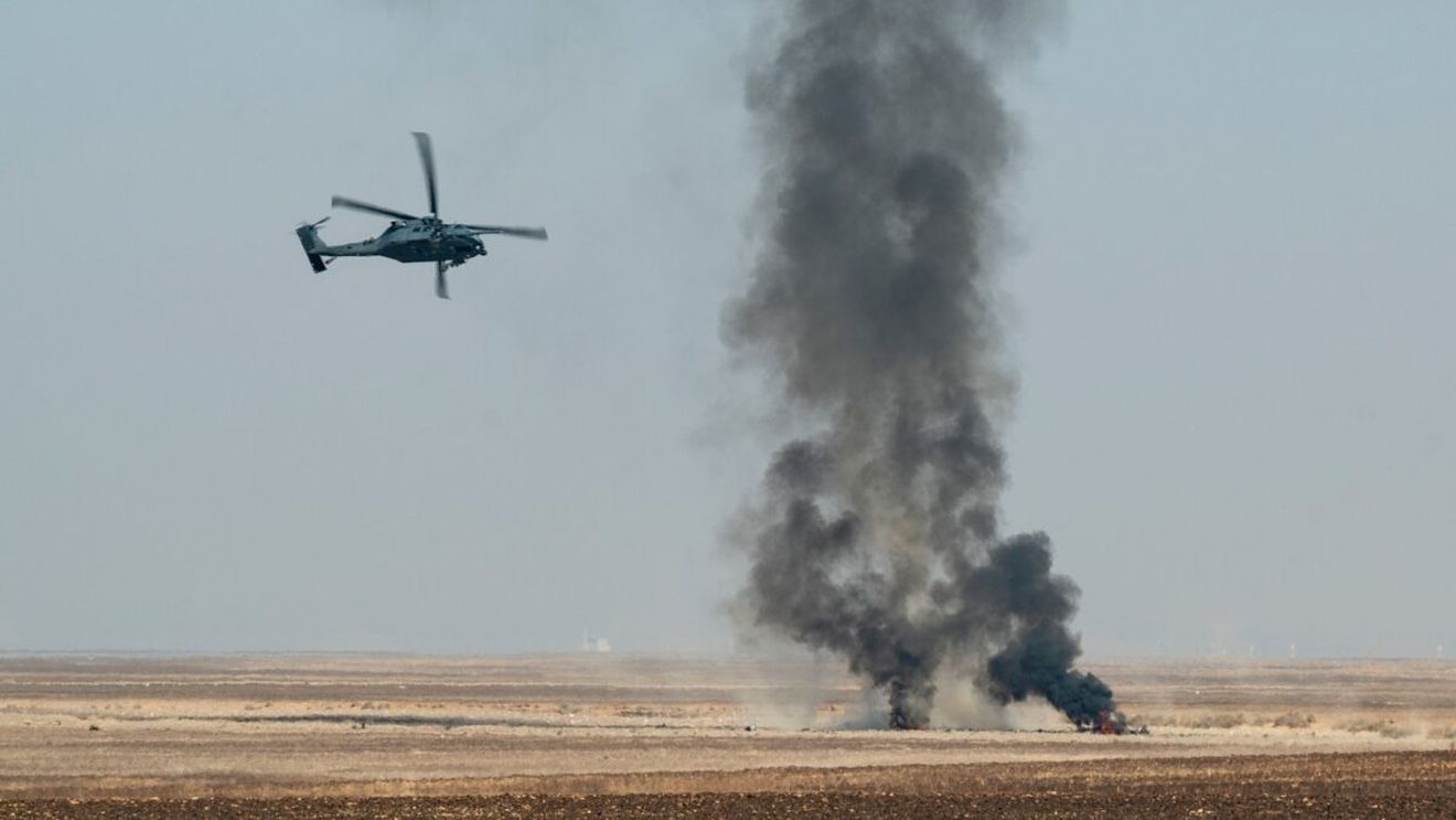 Două elicoptere Apache ale forțelor armate americane s-au prăbușit în Alaska/ Trei piloți au murit