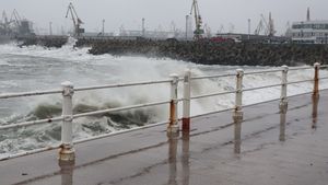 UPDATE Acuzații de abuz în Portul Constanța: Mai mulți căpitani susțin că autoritățile portuare le-au pus viețile în pericol obligându-i să efectueze manevre pe furtună / Au sesizat DNA și Ministerul Transporturilor / Reacția ANR
