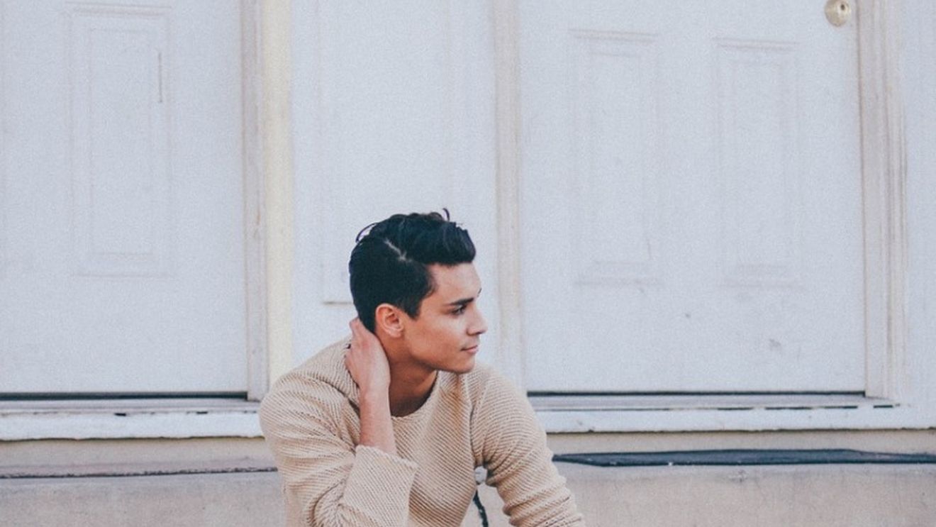 Liceul de Artă din Sibiu angajează model masculin viu / Director: ”Până acum am avut un model feminin și au hotărât ca de data aceasta să fie un model masculin” / Trebuie să aibă studii medii și un an vechime în muncă
