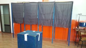 La Constanța au votat mai mulți arestați preventiv decât studenți / În secțiile de votare se moare de plictiseală