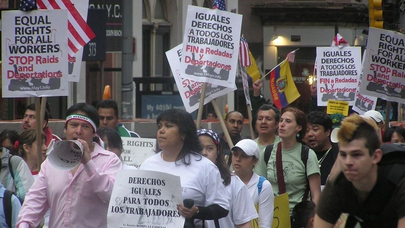 Trump oferă protecție unor imigranți în schimbul banilor pentru zid. Mingea e în terenul democraților