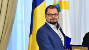 INTERVIU O descriere a situației din Franța precum cea făcută de George Simion la postul francez CNews „nu poate trece drept altceva decât insultă” pentru francezi / „Un afront limpede, în condițiile în care tu ai un parteneriat strategic cu Franța” – profesorul Sergiu Mișcoiu