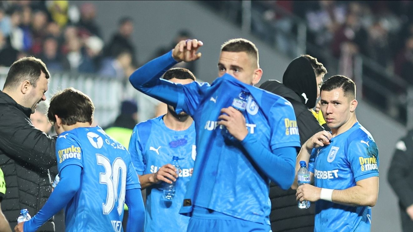 Craiova învinge la limită pe FC Argeș și urcă pe primul loc în Superliga de fotbal /  Unicul gol al partidei a fost marcat de Teles în minutul 10