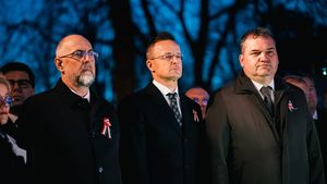 Ministrul ungar de Externe Péter Szijjartó, mesaje pro-ruse în discursul de la Oradea: Ne dorim pace în loc de război, nu am făcut nimic din ceea ce ar prelungi sau ar fi răspândit războiul / Și Kelemen Hunor a cerut ”pace”, fără să ceară retragerea Rusiei din Ucraina